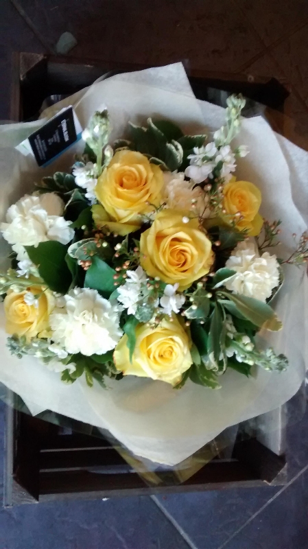 Florist Choice Yellow & White