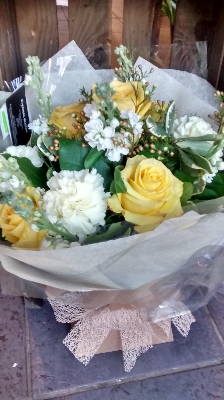 Florist Choice Yellow & White